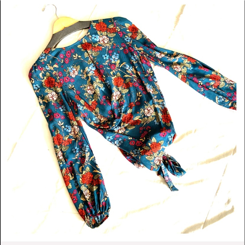 NWT Teal Floral Wrap Top - Open Back